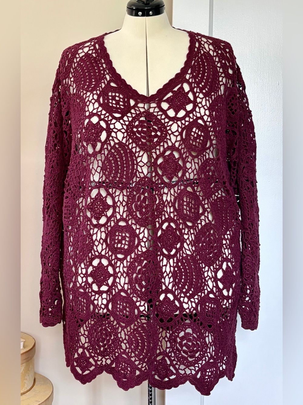 Crochet Openwork V-Neck Sweater Tunic in Deep Burgundy